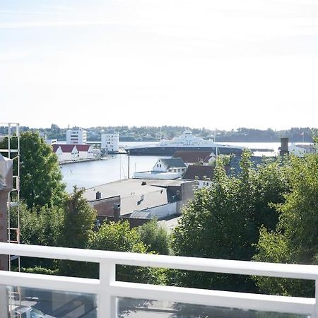 Ny Urban Leilighet Med Super Utsikt Haugesund Bagian luar foto