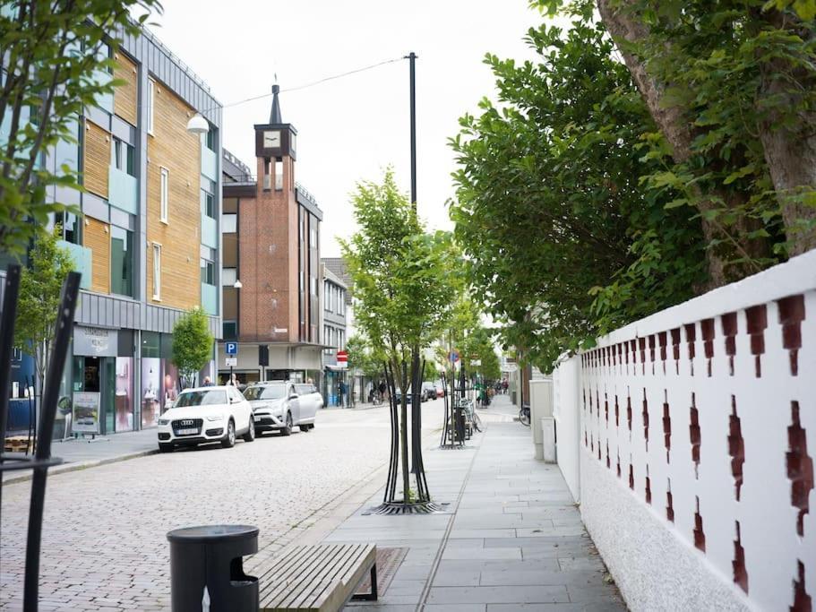 Ny Urban Leilighet Med Super Utsikt Haugesund Bagian luar foto